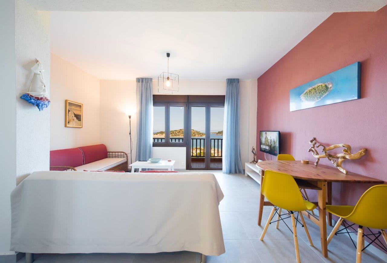 Nereus & Oceanus Beachfront Apartments, Lagonisi Beach #Feelslikehome 오르모스 파나기아스 외부 사진