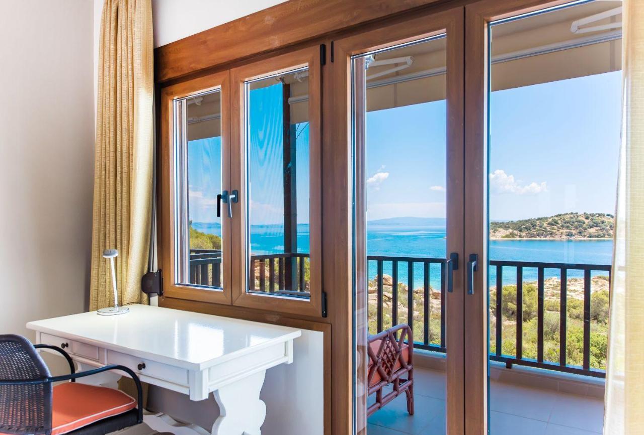 Nereus & Oceanus Beachfront Apartments, Lagonisi Beach #Feelslikehome 오르모스 파나기아스 외부 사진