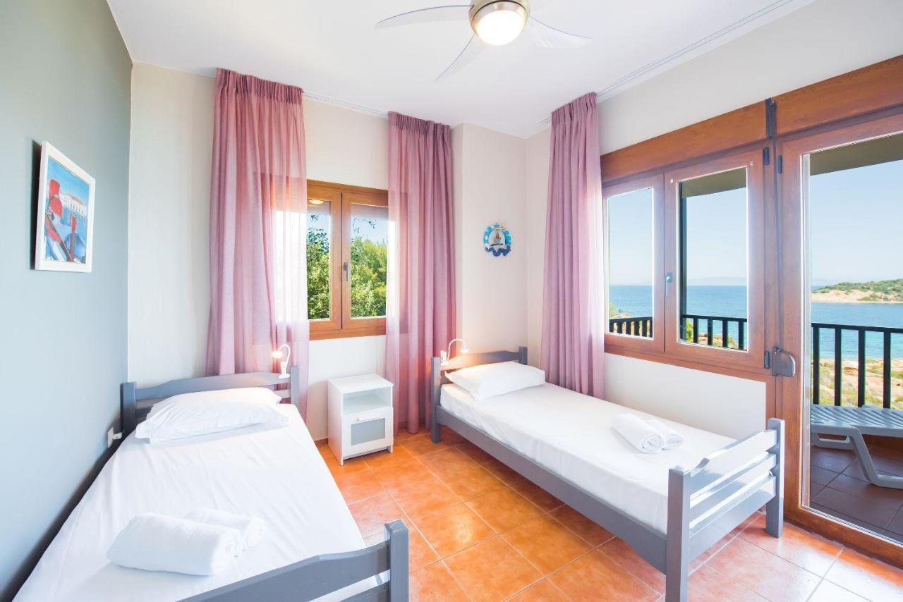 Nereus & Oceanus Beachfront Apartments, Lagonisi Beach #Feelslikehome 오르모스 파나기아스 외부 사진