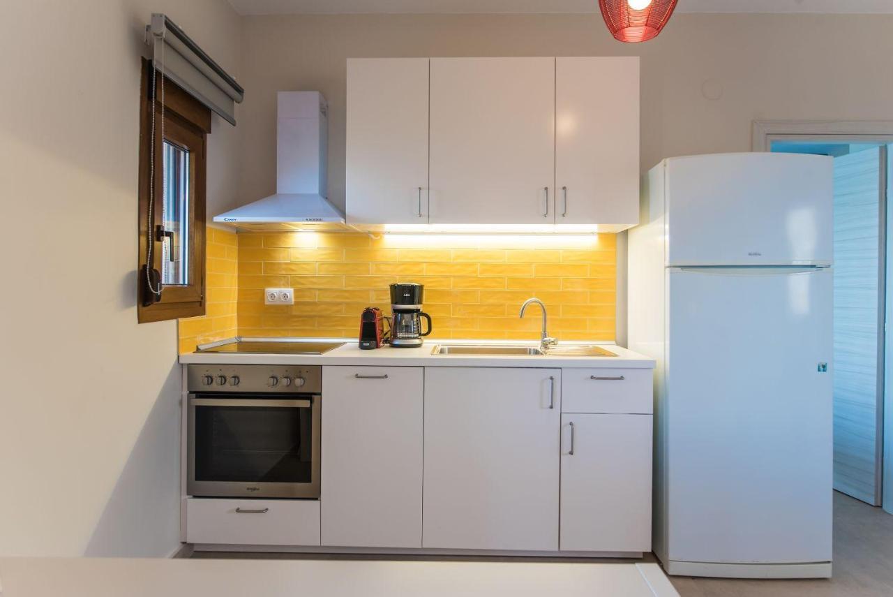 Nereus & Oceanus Beachfront Apartments, Lagonisi Beach #Feelslikehome 오르모스 파나기아스 외부 사진