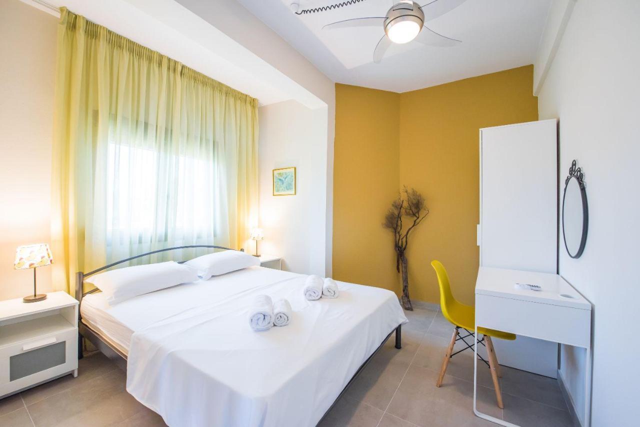 Nereus & Oceanus Beachfront Apartments, Lagonisi Beach #Feelslikehome 오르모스 파나기아스 외부 사진
