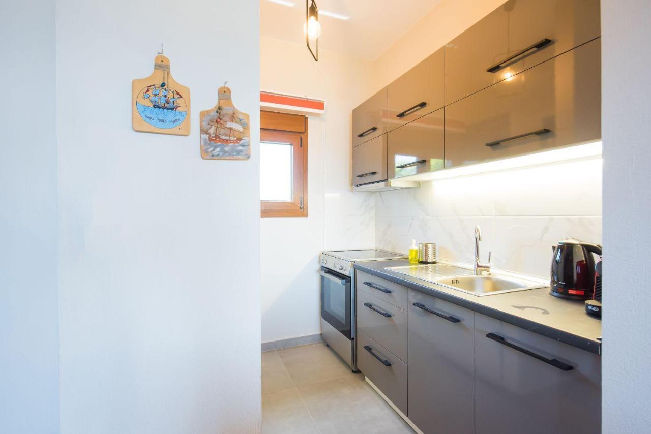 Nereus & Oceanus Beachfront Apartments, Lagonisi Beach #Feelslikehome 오르모스 파나기아스 외부 사진