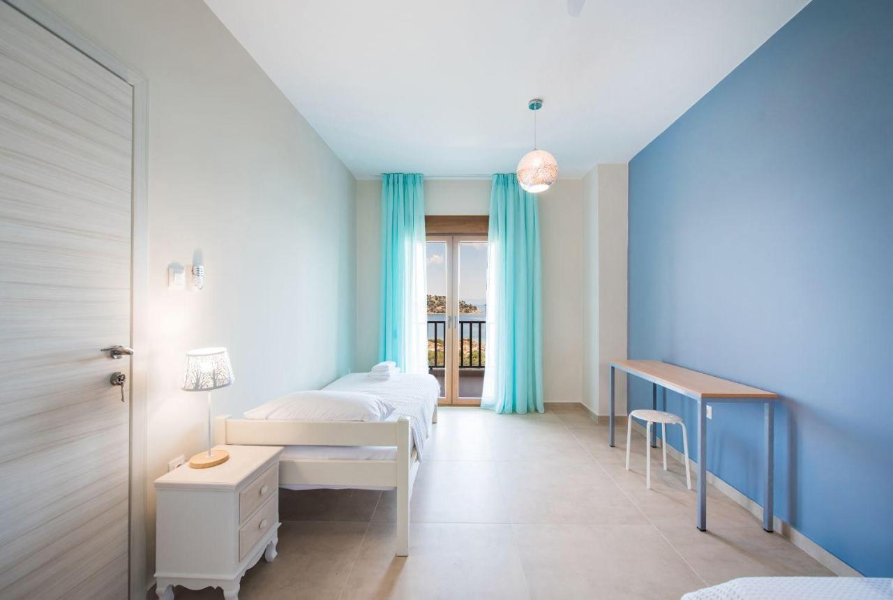 Nereus & Oceanus Beachfront Apartments, Lagonisi Beach #Feelslikehome 오르모스 파나기아스 외부 사진