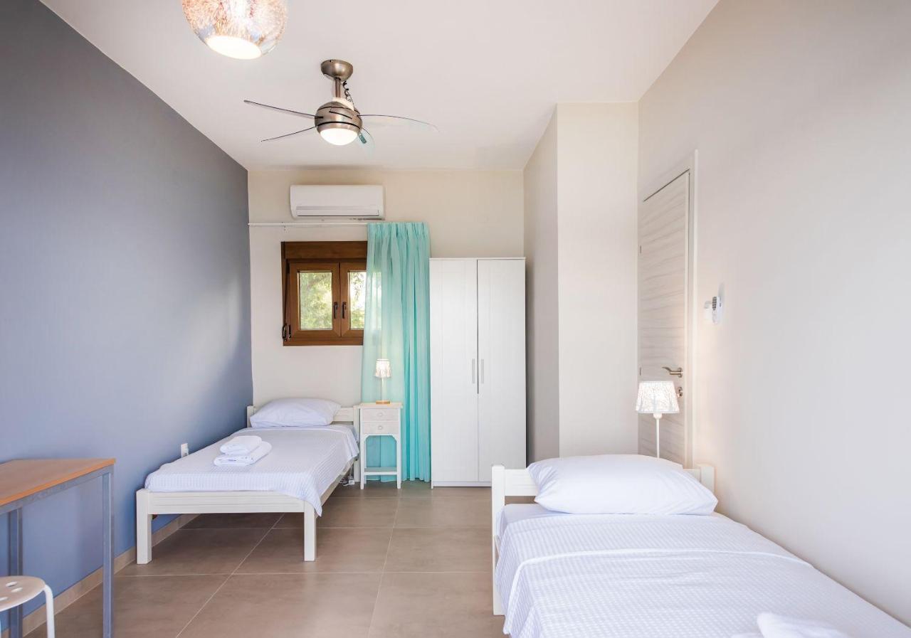 Nereus & Oceanus Beachfront Apartments, Lagonisi Beach #Feelslikehome 오르모스 파나기아스 외부 사진