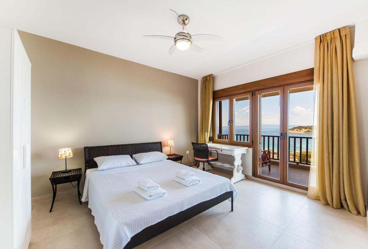 Nereus & Oceanus Beachfront Apartments, Lagonisi Beach #Feelslikehome 오르모스 파나기아스 외부 사진