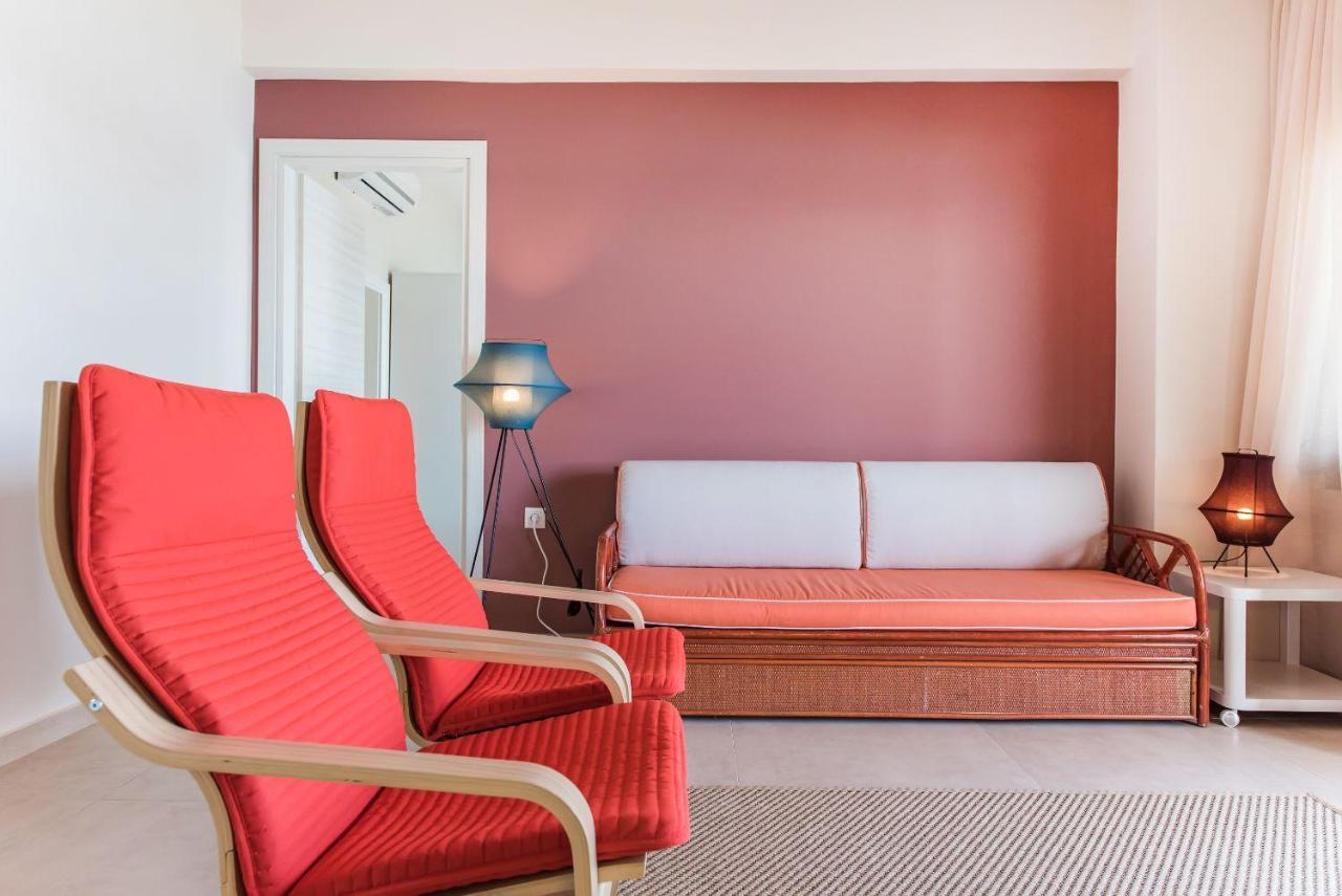 Nereus & Oceanus Beachfront Apartments, Lagonisi Beach #Feelslikehome 오르모스 파나기아스 외부 사진