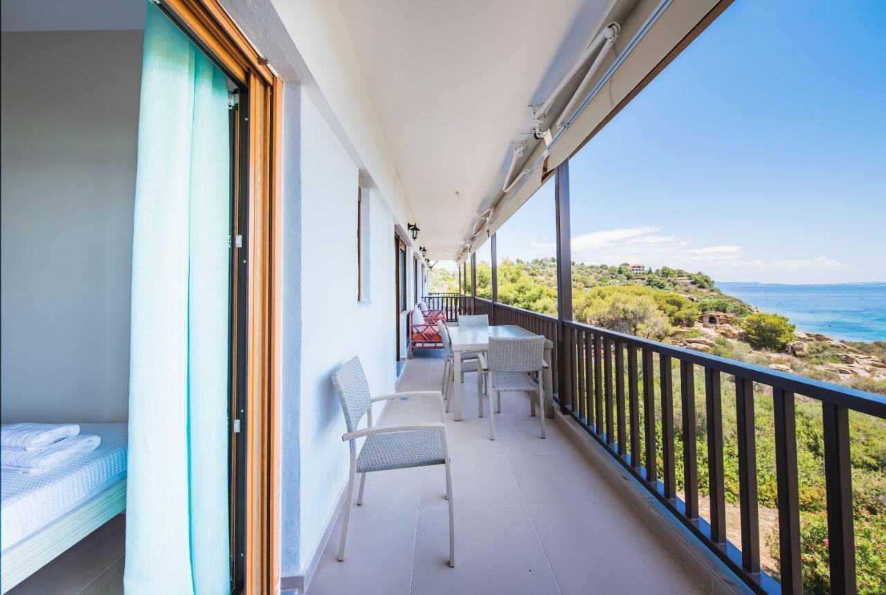 Nereus & Oceanus Beachfront Apartments, Lagonisi Beach #Feelslikehome 오르모스 파나기아스 외부 사진
